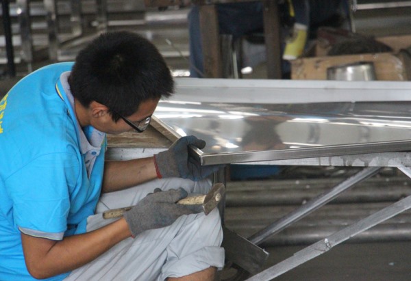 成人看片免费設備生產車間